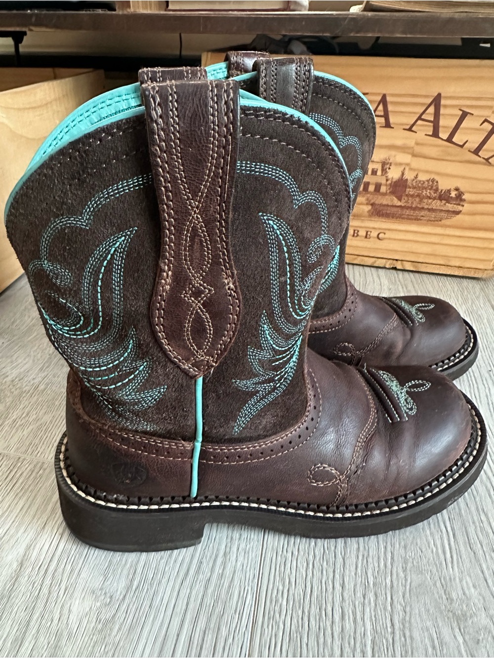 Ariat Fatbaby Heritage Dapper Western Boots in Royal Chocolate Brown Teal Size 6